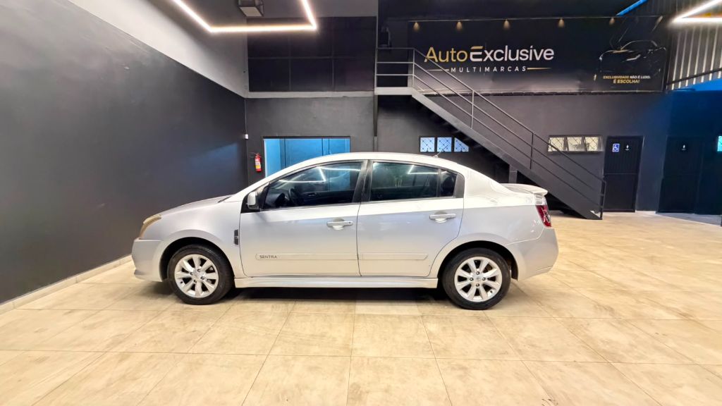 Sentra SR 2.0 Flex Fuel 16V Mec. — foto 3