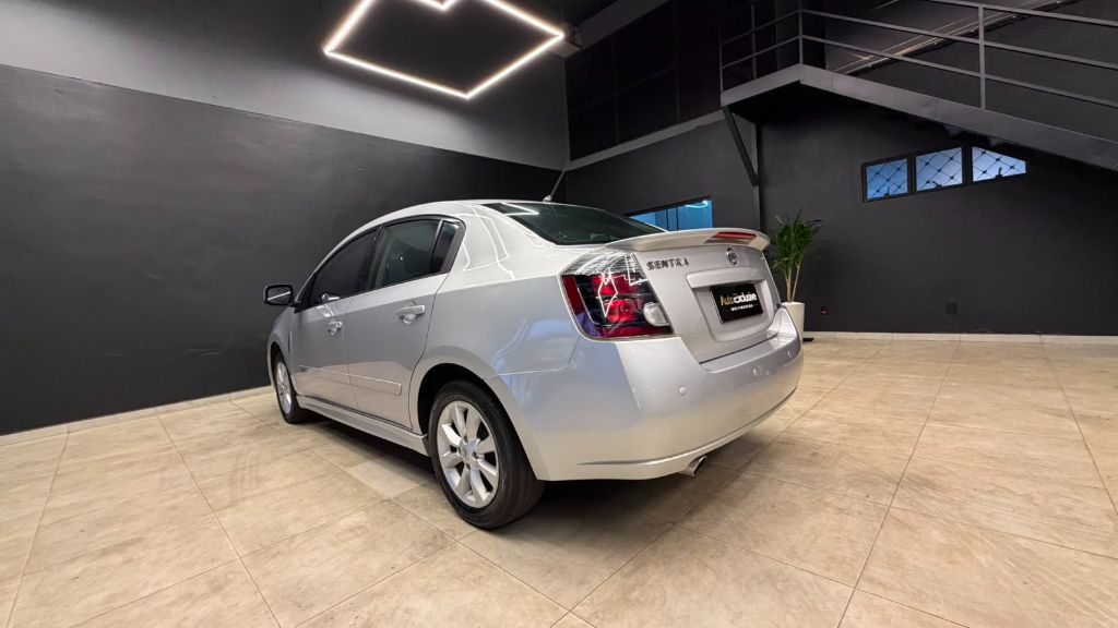 Sentra SR 2.0 Flex Fuel 16V Mec. — foto 5