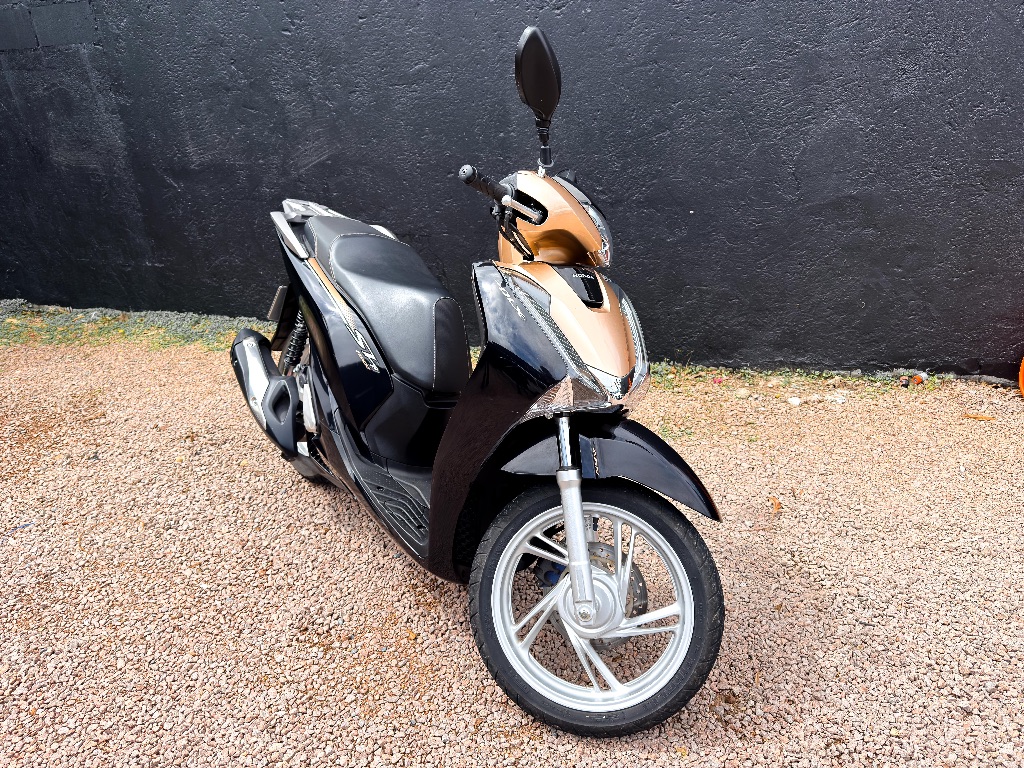 SH 150i/DLX — foto 1