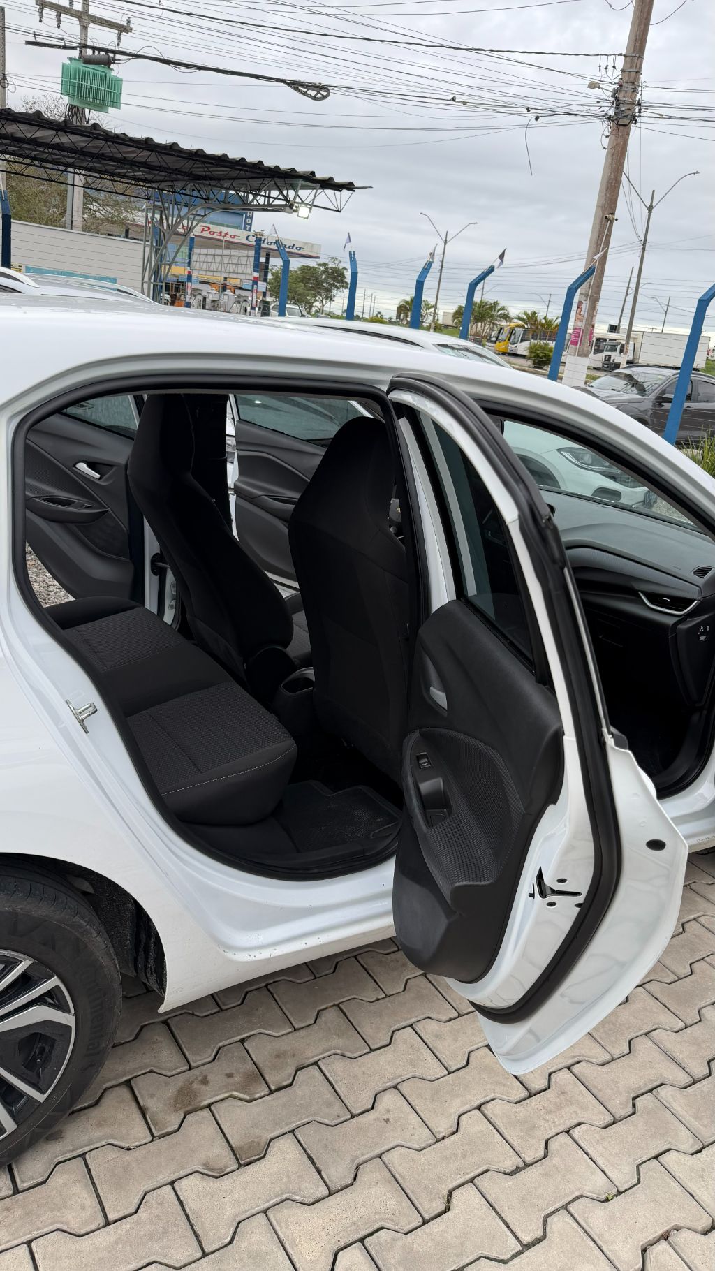ONIX HATCH LT 1.0 12V Flex 5p Mec. — foto 11