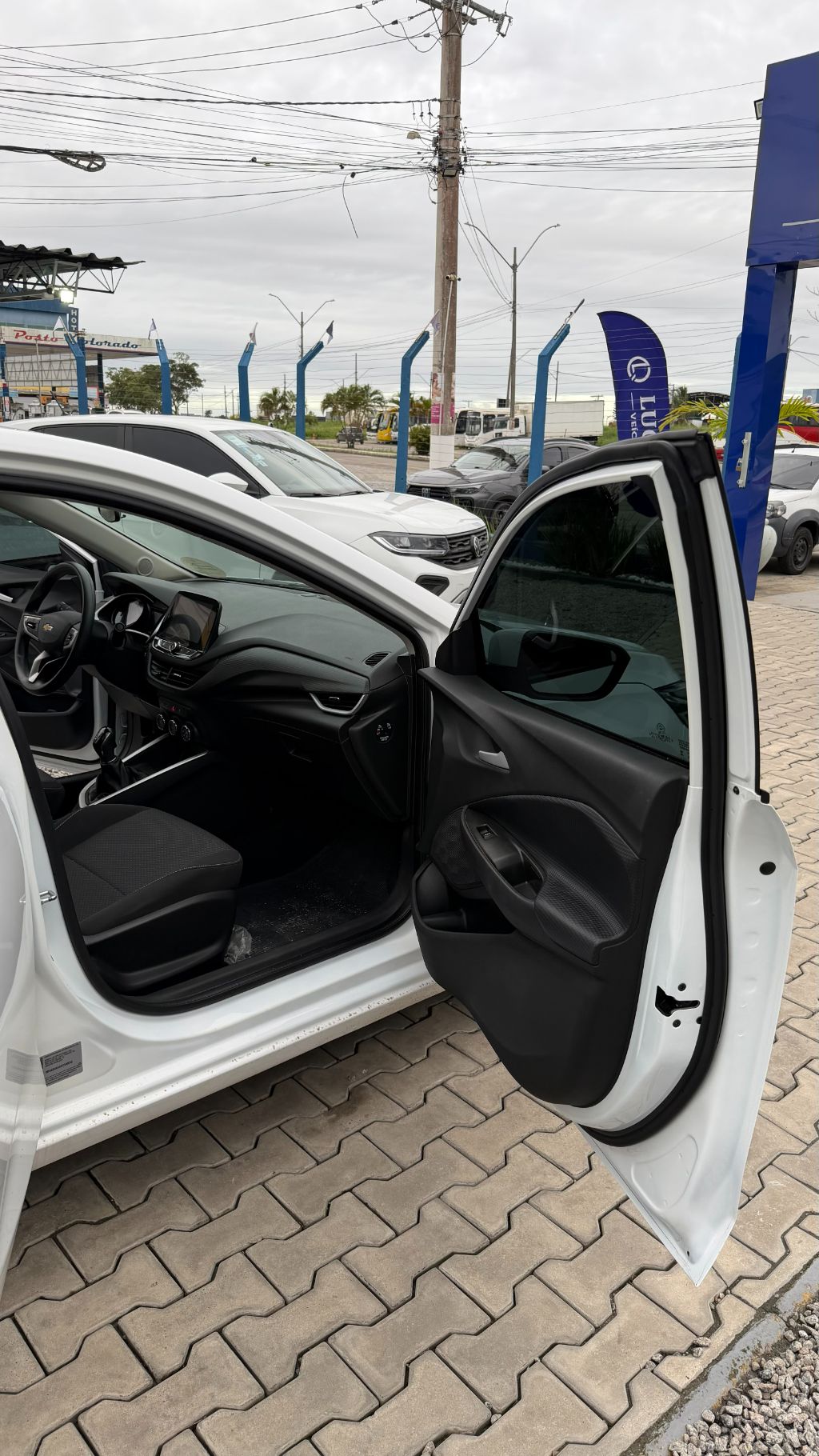 ONIX HATCH LT 1.0 12V Flex 5p Mec. — foto 10