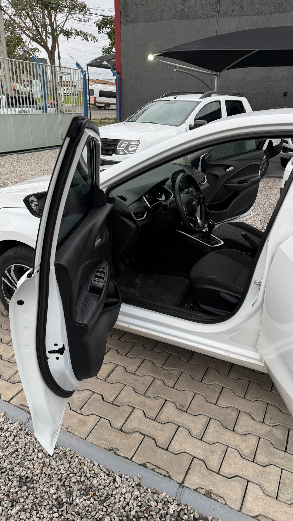 ONIX HATCH LT 1.0 12V Flex 5p Mec. — foto 9