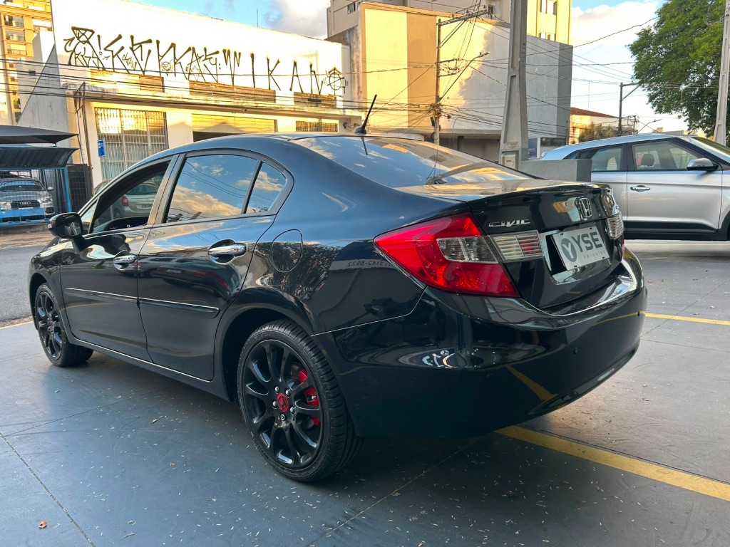 Civic Sedan EXS 1.8/1.8 Flex 16V Aut. 4p — foto 5