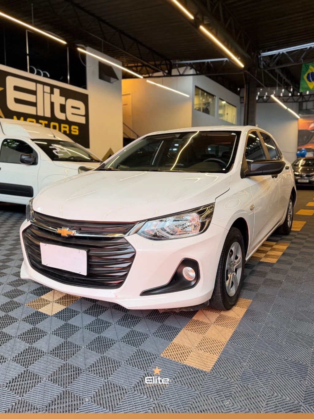 ONIX HATCH 1.0 12V TB Flex 5p Aut. — foto 2