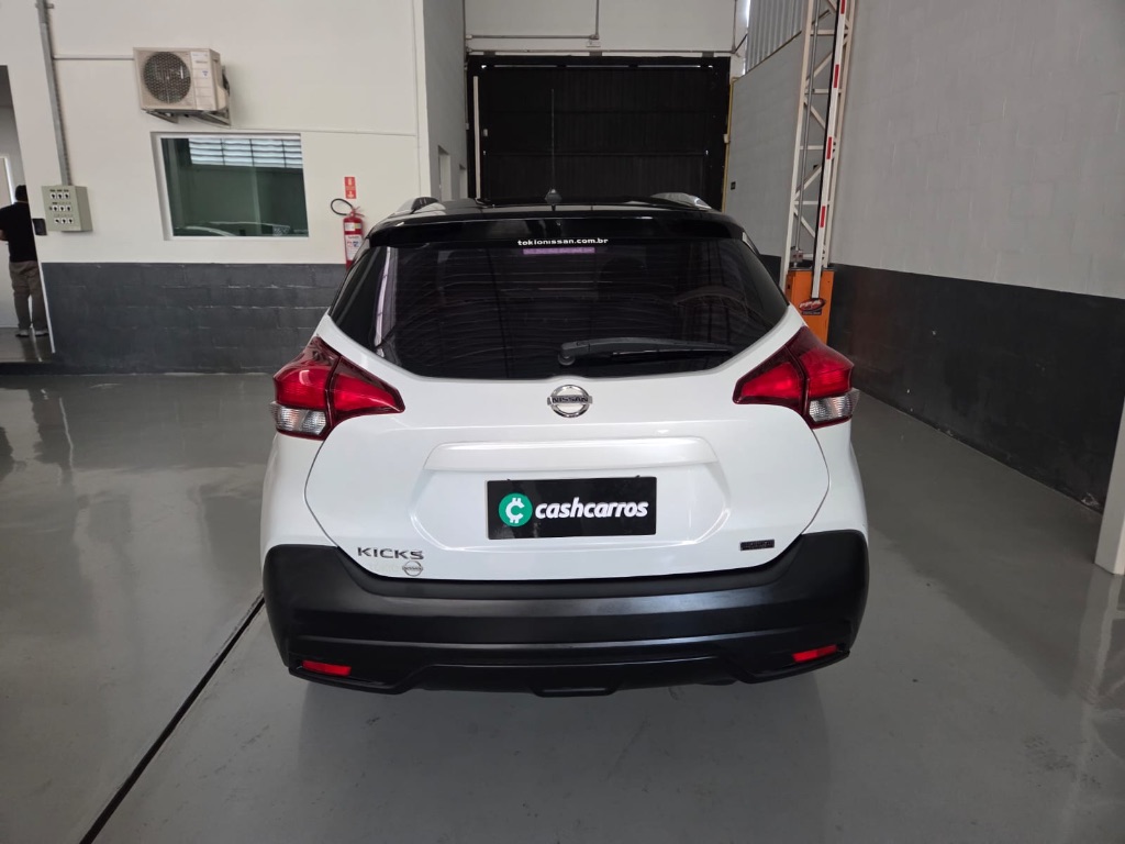 KICKS Special Ed. 1.6 16V Flex 5p Aut. — foto 4