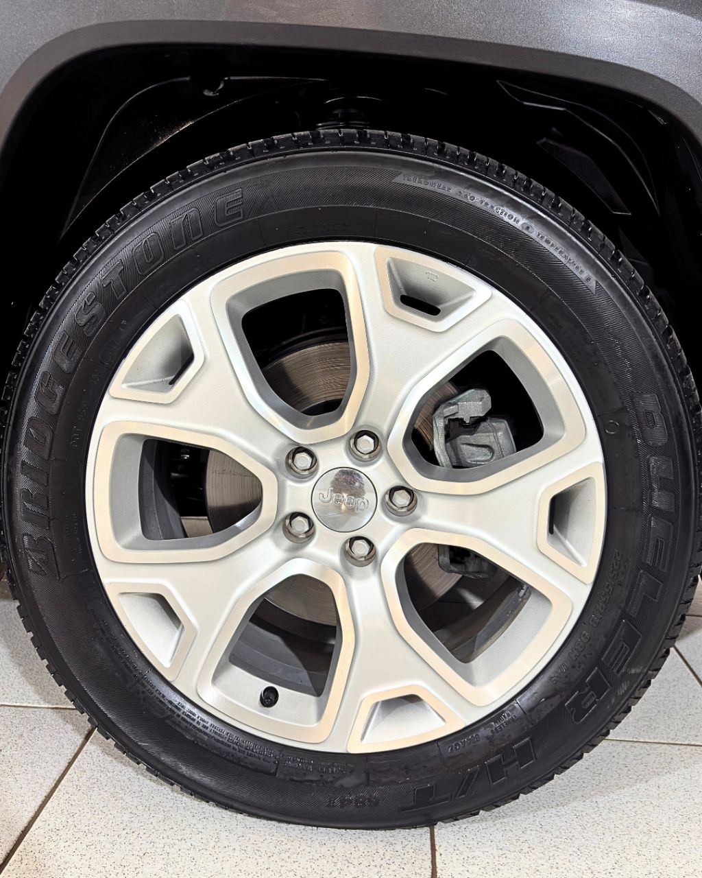 Renegade Limited 1.8 4x2 Flex 16V Aut. — foto 9