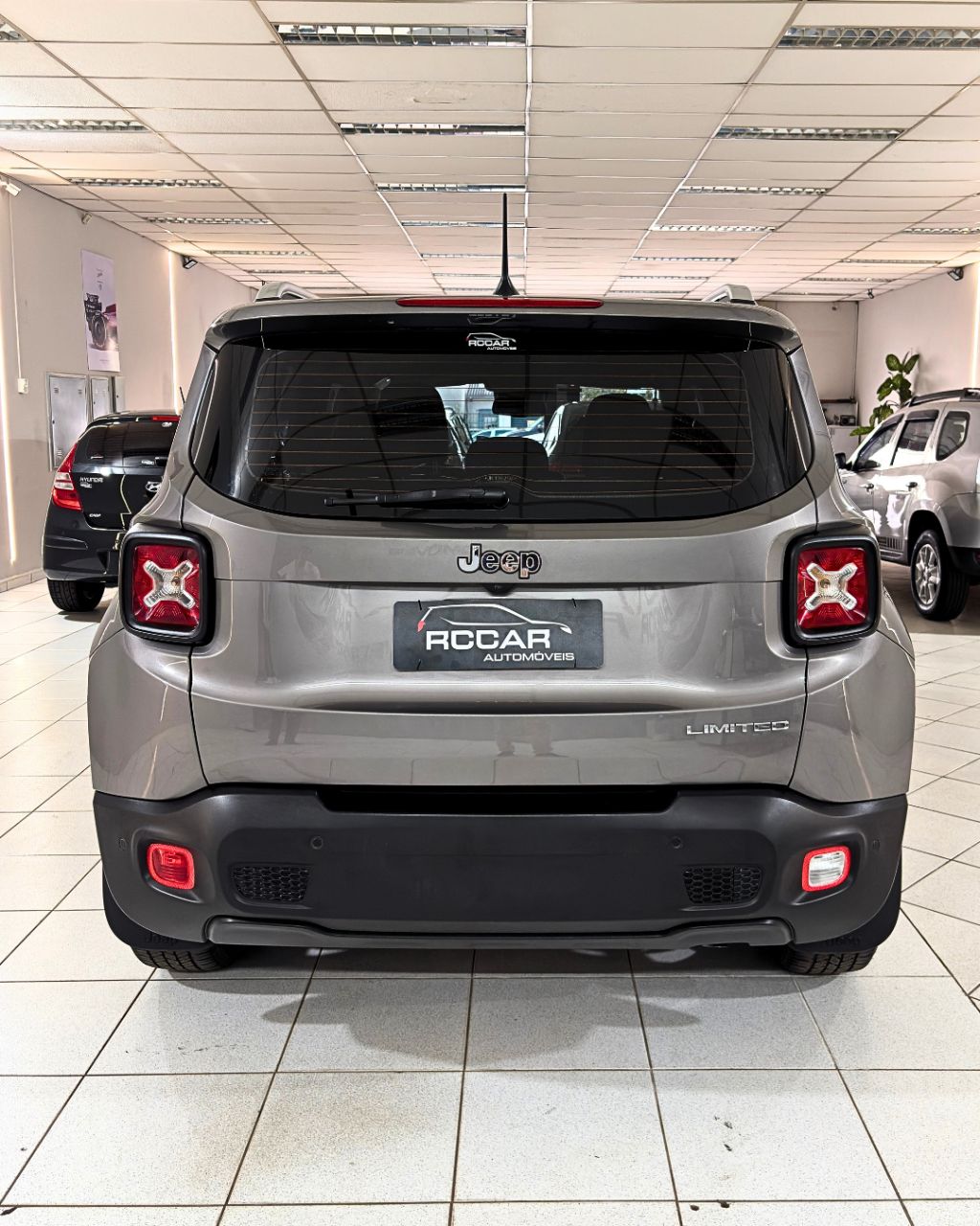 Renegade Limited 1.8 4x2 Flex 16V Aut. — foto 5