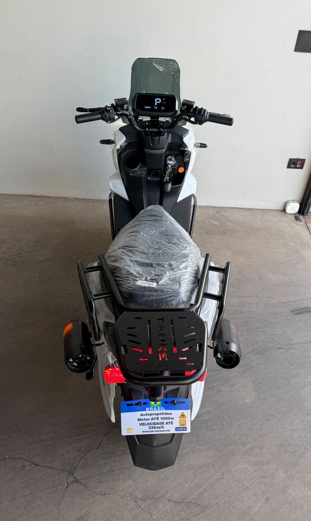 AG11 Tank Geração 4 é uma scooter elétrica autopropelida de 1000W — foto 5