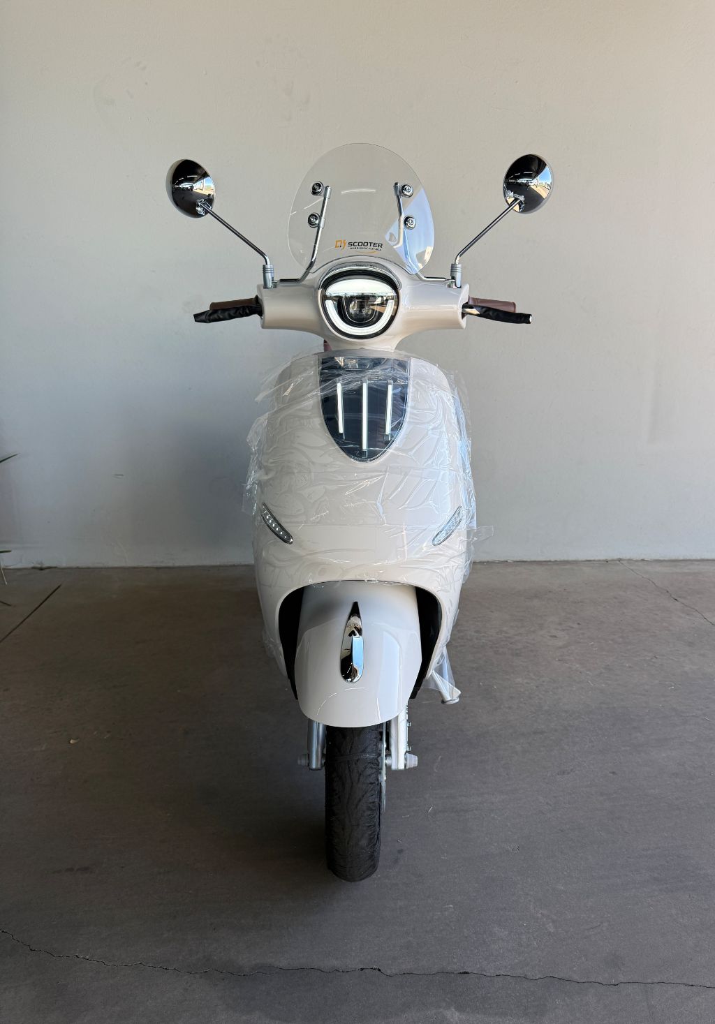 AG T3 - BRANCA   é uma scooter elétrica autopropelida de 1000W — foto 2