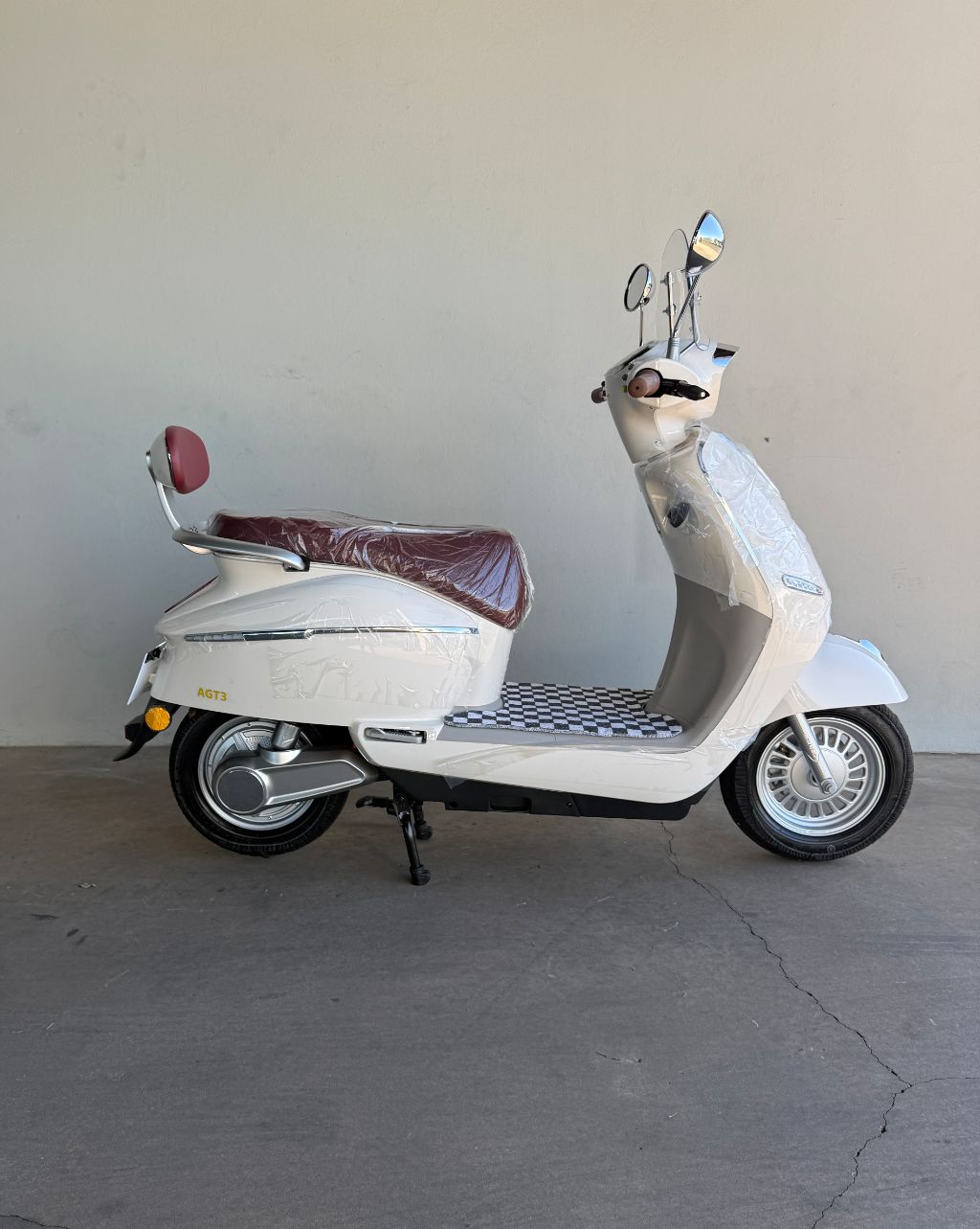 AG T3 - BRANCA   é uma scooter elétrica autopropelida de 1000W — foto 4