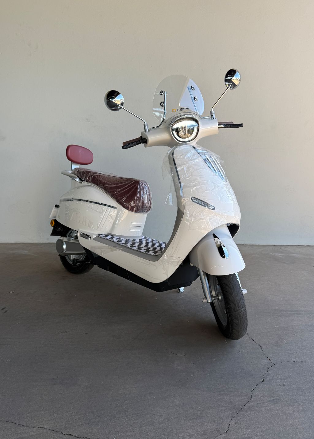 AG T3 - BRANCA   é uma scooter elétrica autopropelida de 1000W — foto 1