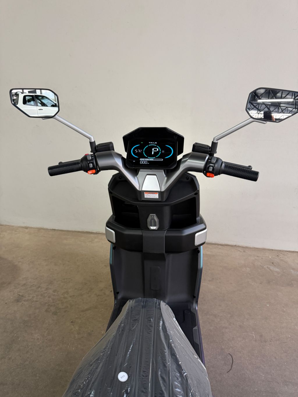 AGT1 é uma scooter elétrica autopropelida de 1000W — foto 6