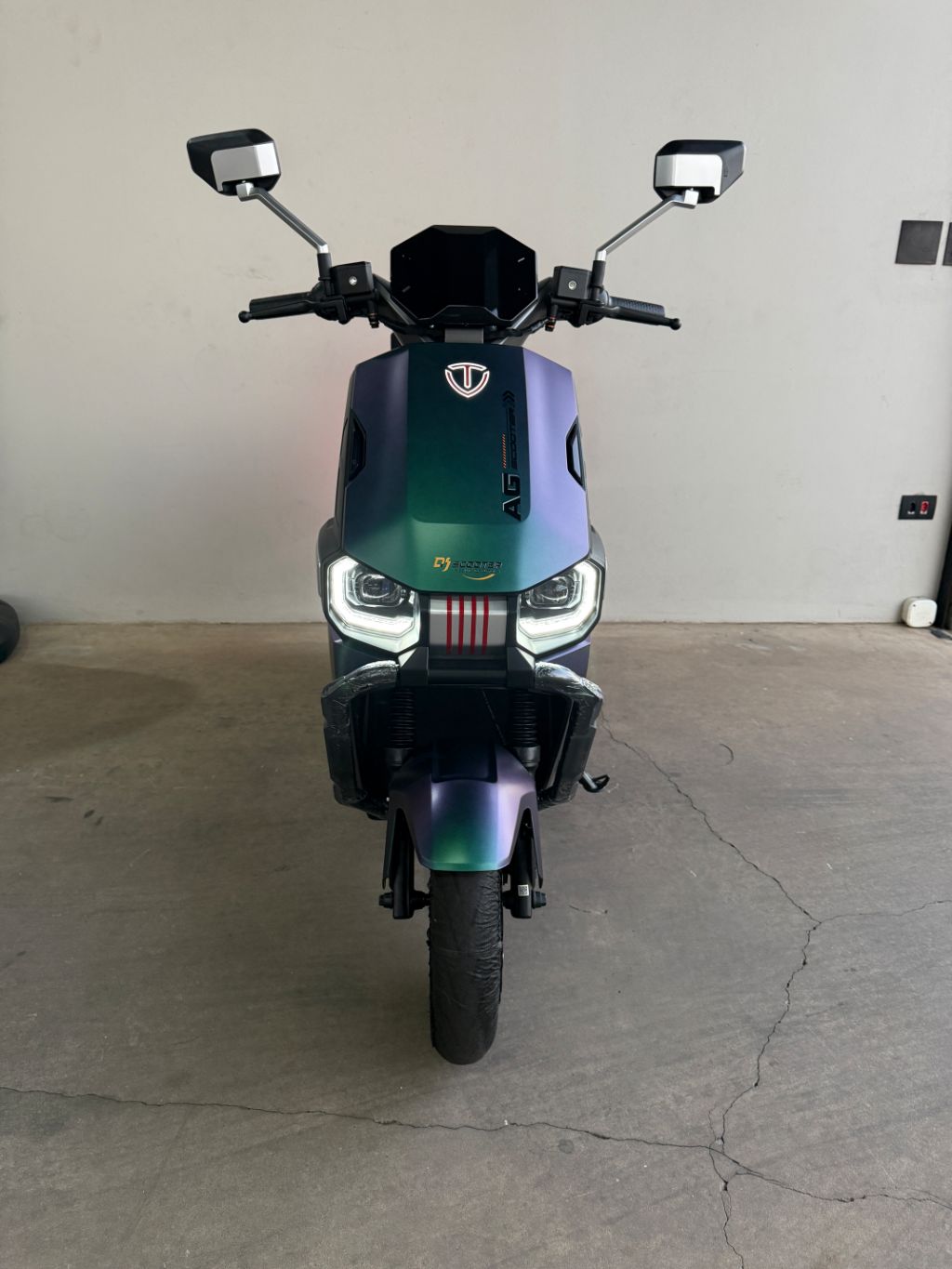 AGT1 é uma scooter elétrica autopropelida de 1000W — foto 2