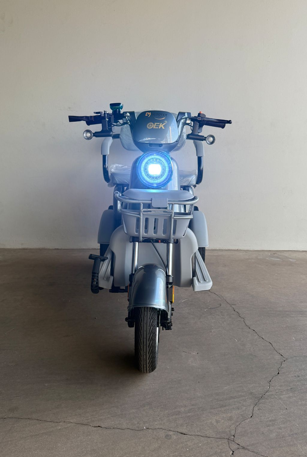 TRICICLO MM3 é uma scooter elétrica autopropelida de 1.000W — foto 4