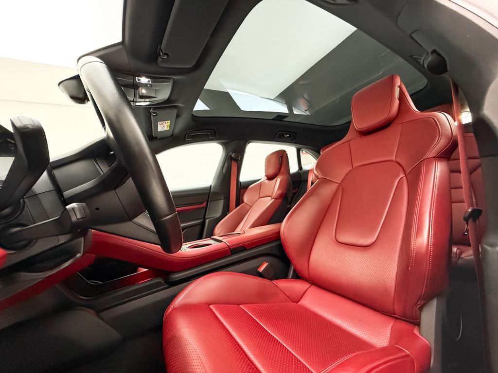 Taycan 4 Cross Turismo (Elétrico) — foto 12