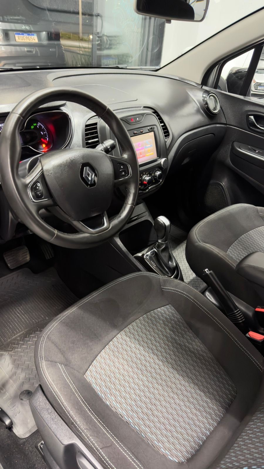 CAPTUR Life 1.6 16V Flex 5p Aut. — foto 8