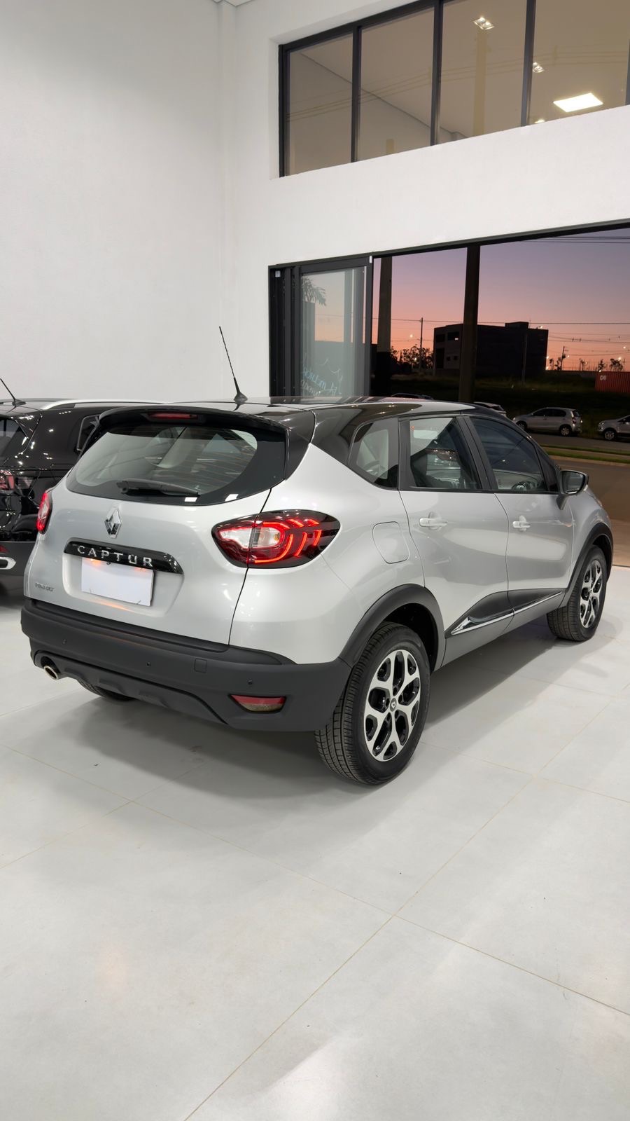 CAPTUR Life 1.6 16V Flex 5p Aut. — foto 3
