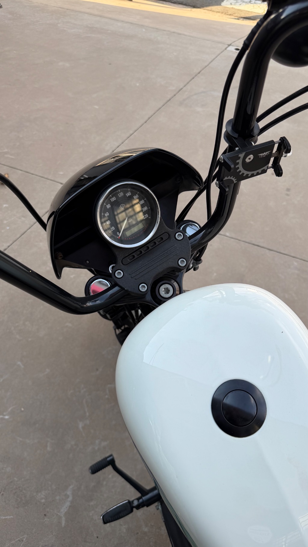XL 1200NS SPORTSTER IRON — foto 2