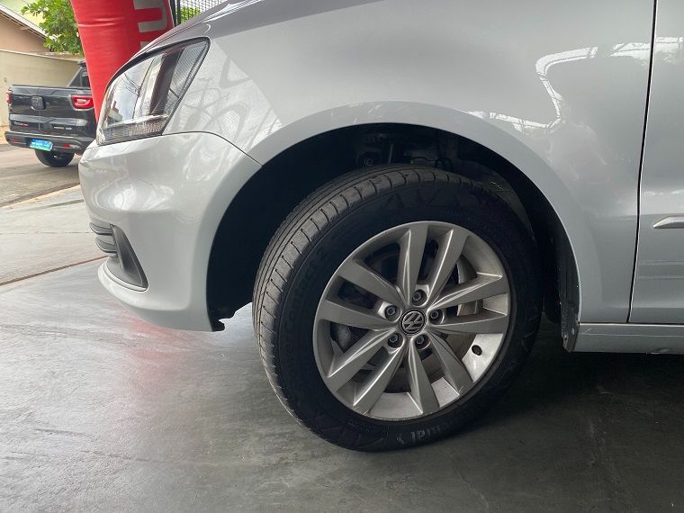 Fox Connect 1.6 Flex 8V 5p — foto 16