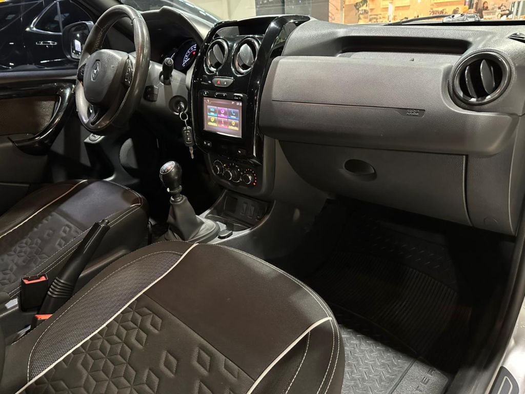 DUSTER OROCH Dyna. 2.0 Flex 16V Mec. — foto 17