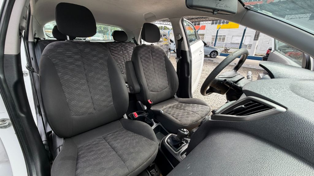 HB20 C.Style/C.Plus 1.6 Flex 16V Aut. — foto 7