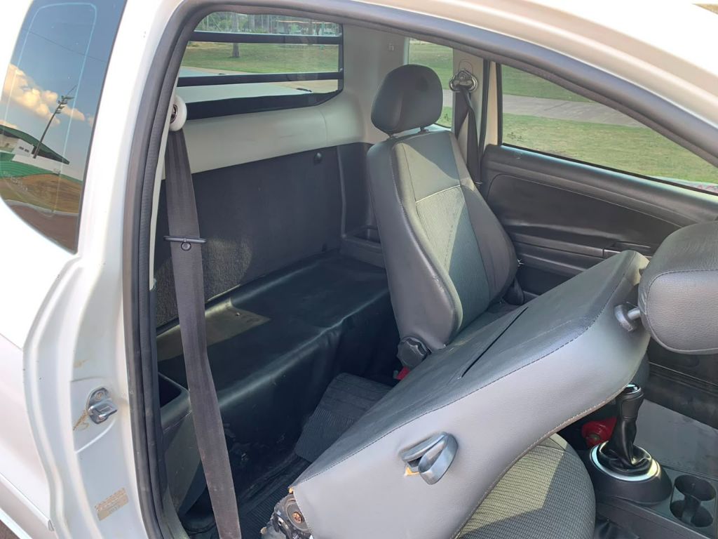 Saveiro 1.6 Mi Total Flex 8V CE — foto 9