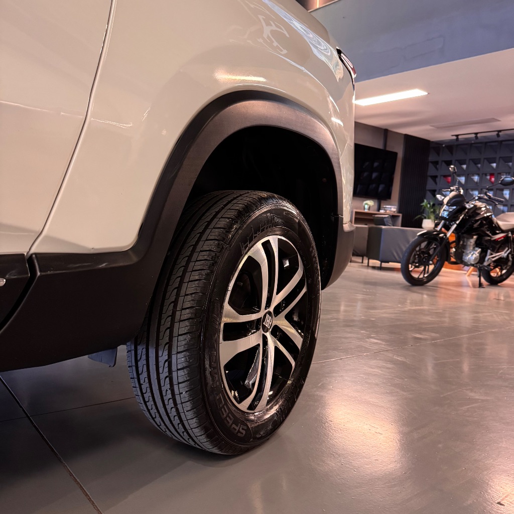 Toro Freedom 1.8 16V Flex Aut. — foto 5