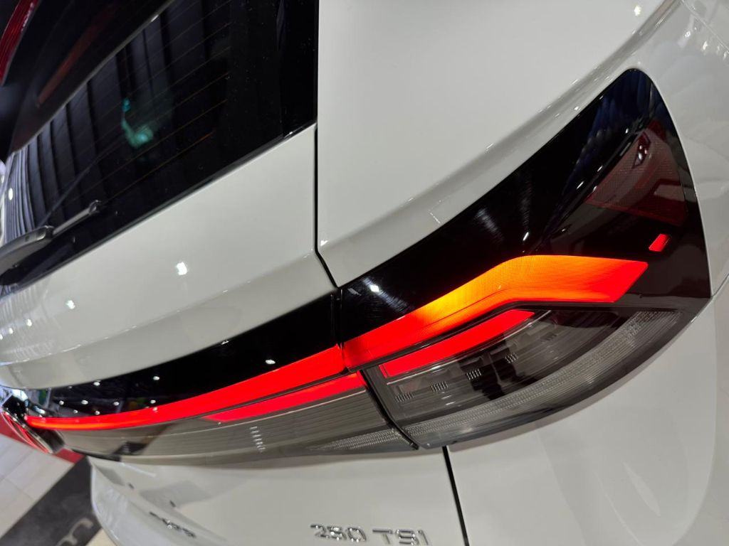 TAOS Highline 1.4 250 TSI Flex Aut. — foto 25