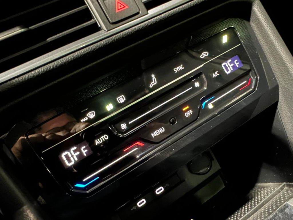 TAOS Highline 1.4 250 TSI Flex Aut. — foto 14