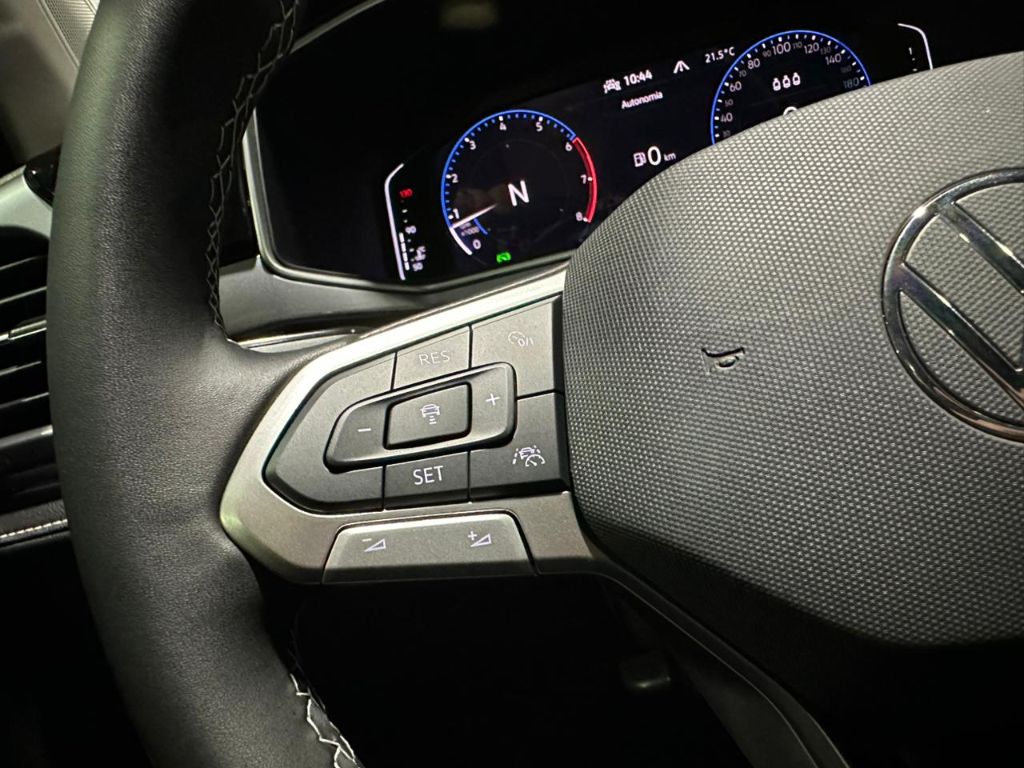 TAOS Highline 1.4 250 TSI Flex Aut. — foto 11