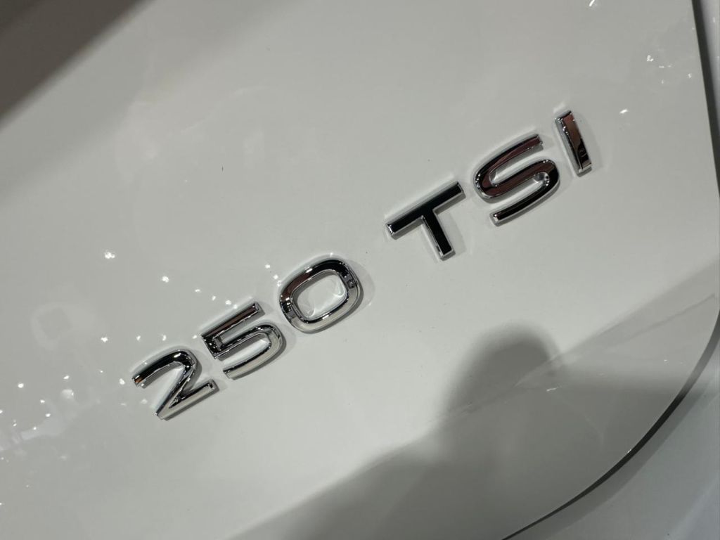 TAOS Highline 1.4 250 TSI Flex Aut. — foto 24