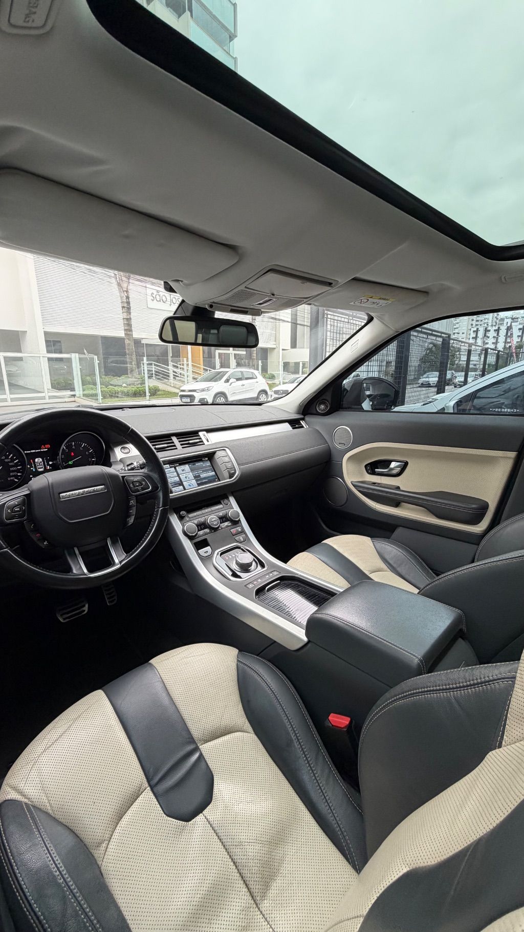 Range R.EVOQUE Dynamic 2.0 Aut 5p — foto 9