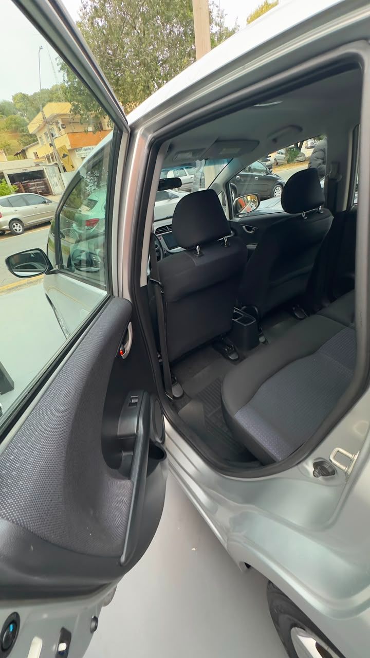 HONDA FIT LXL — foto 9