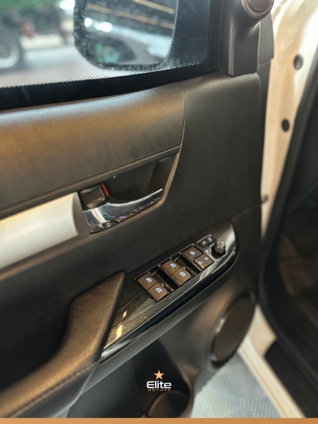 Hilux CD SRV 4x2 2.7 Flex 16V Aut. — foto 2