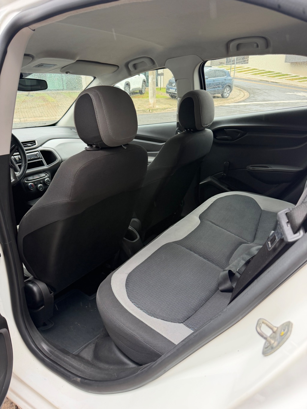 ONIX HATCH LT 1.0 8V FlexPower 5p Mec. — foto 4