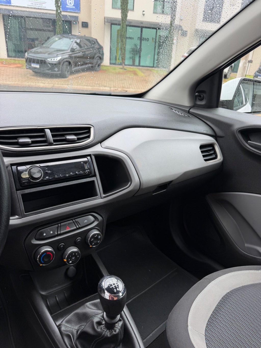 ONIX HATCH LT 1.0 8V FlexPower 5p Mec. — foto 7