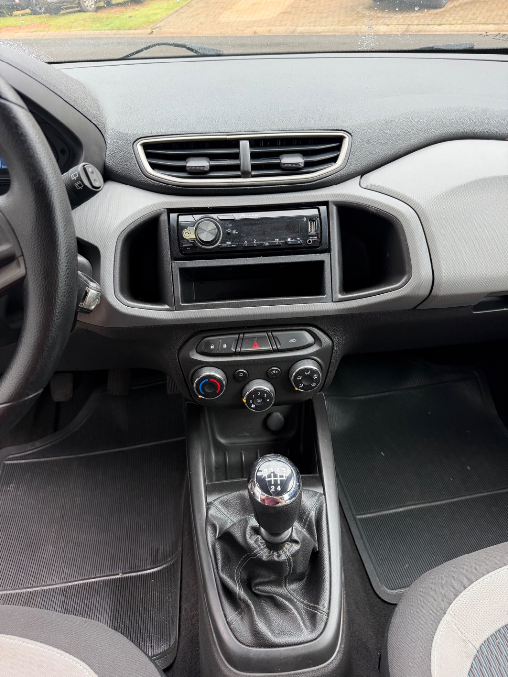 ONIX HATCH LT 1.0 8V FlexPower 5p Mec. — foto 8