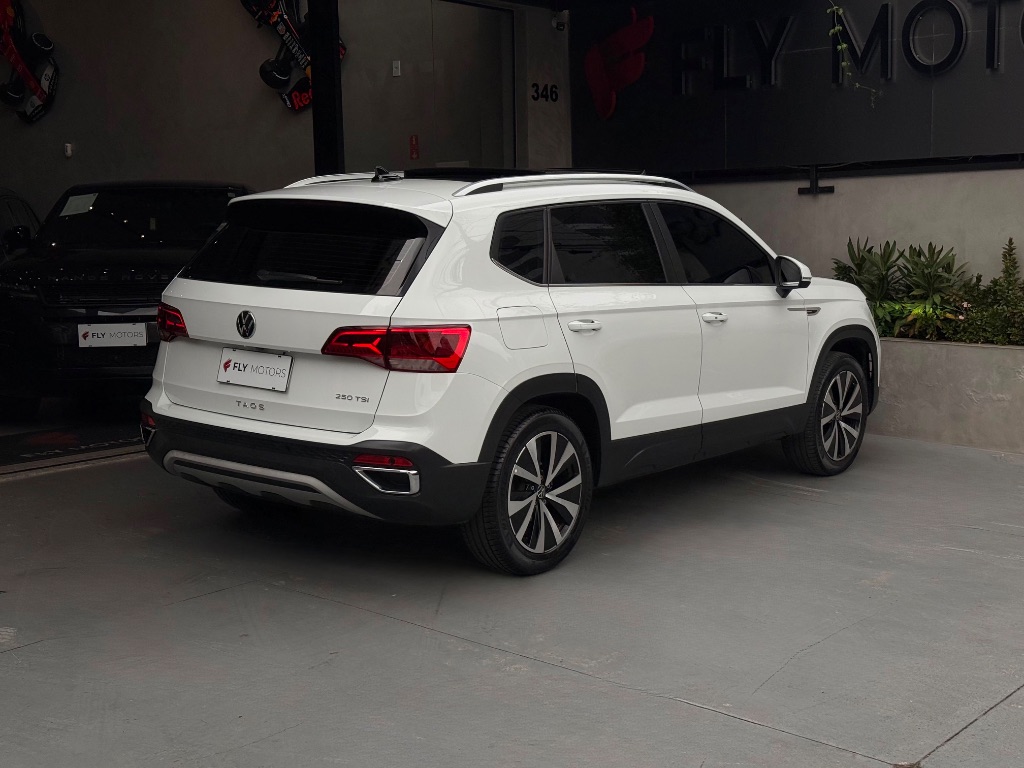 TAOS Highline 1.4 250 TSI Flex Aut. — foto 2