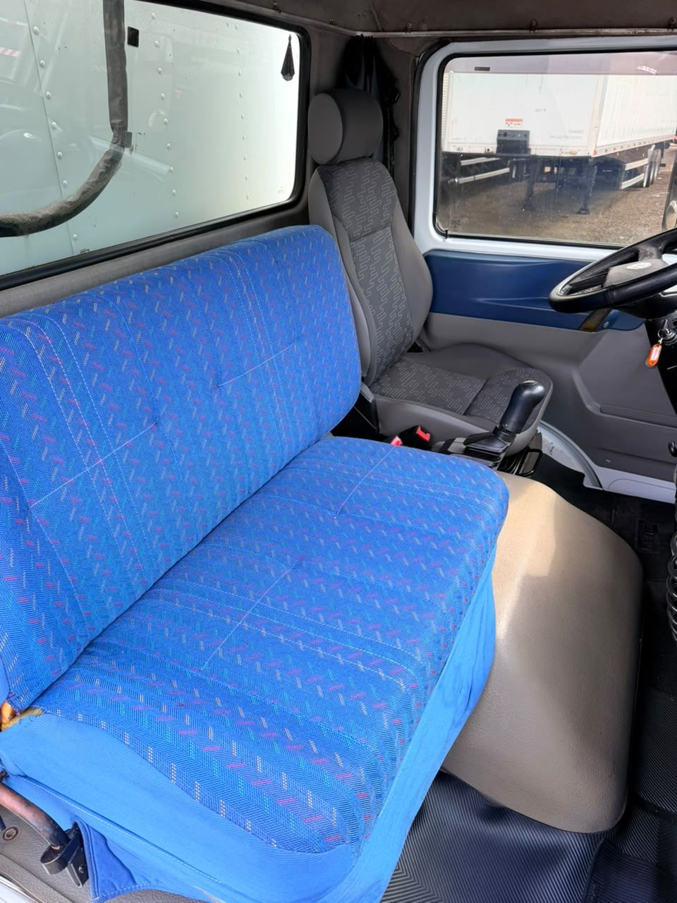 9-150 E Delivery 2p (diesel) — foto 11