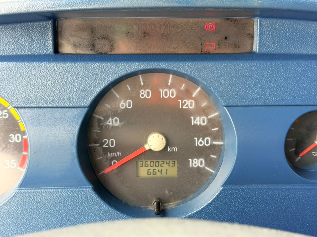 9-150 E Delivery 2p (diesel) — foto 13
