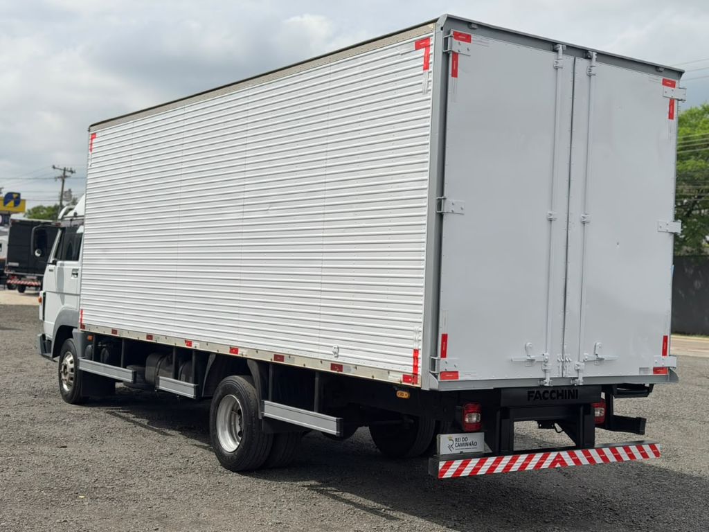 10-160 E Delivery 2p (diesel)(E5) — foto 6