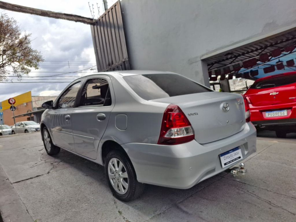 ETIOS X Plus Sedan 1.5 Flex automático. — foto 4