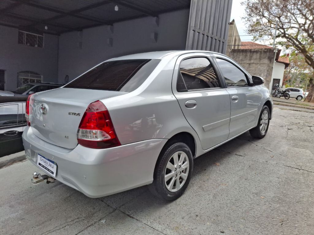 ETIOS X Plus Sedan 1.5 Flex automático. — foto 6
