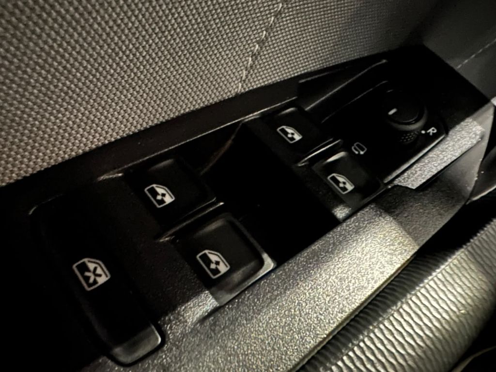 T-Cross Comfor. 200 TSI 1.0 Flex 5p Aut. — foto 16