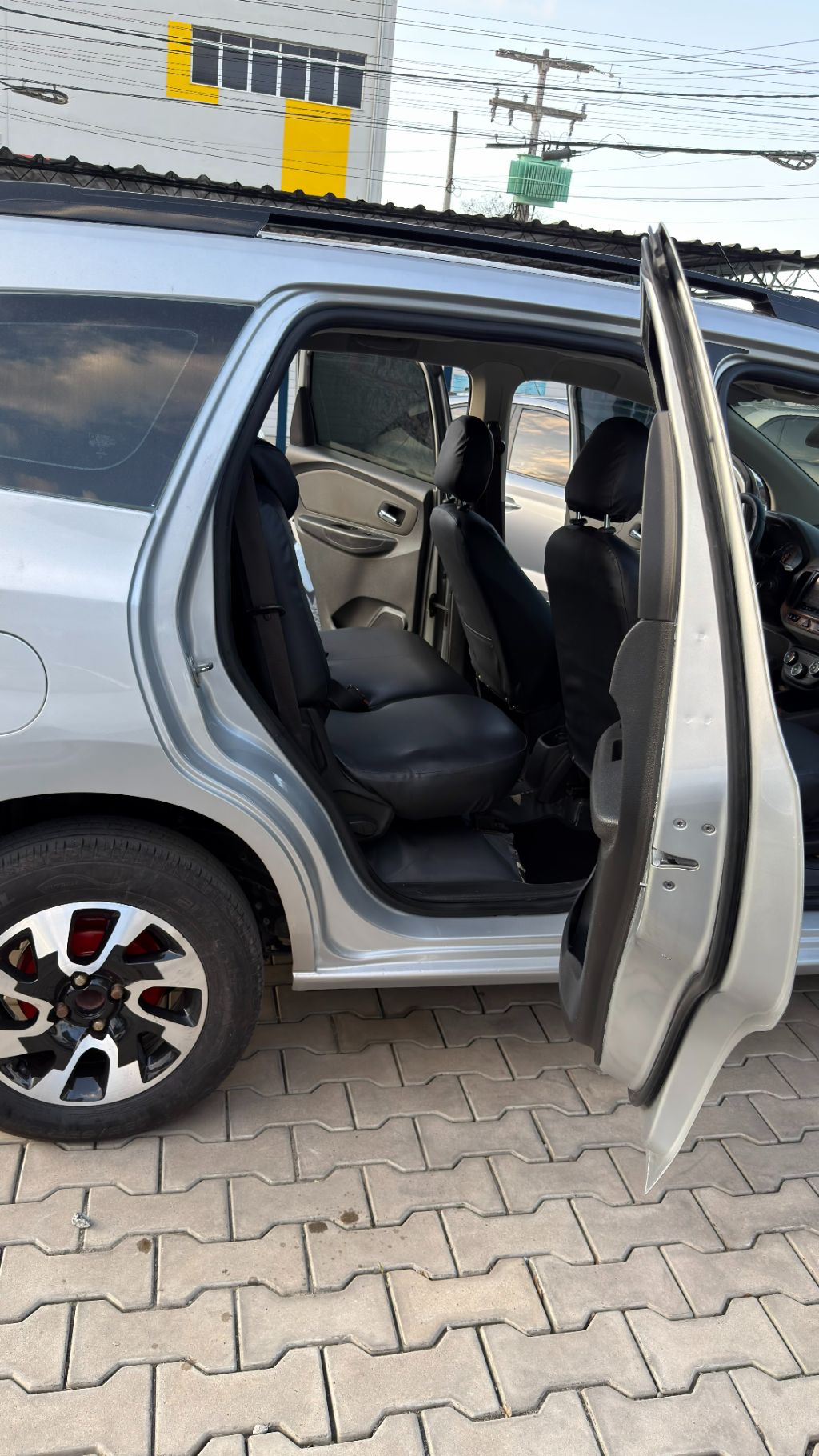 SPIN LTZ 1.8 8V Econo.Flex 5p Aut. — foto 14