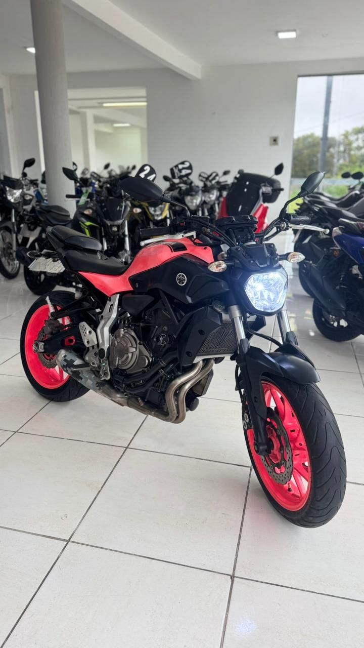 MT-07/MT-07 ABS 689cc — foto 1