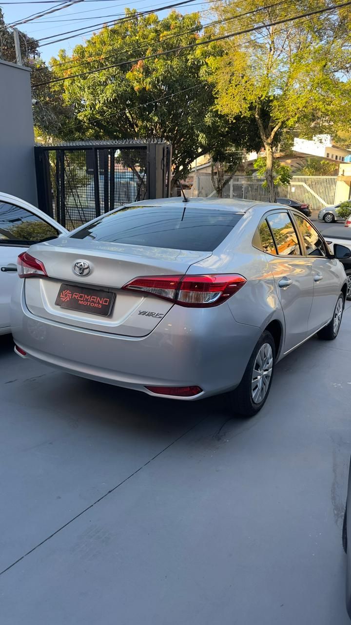 TOYOTA YARIS XL — foto 3