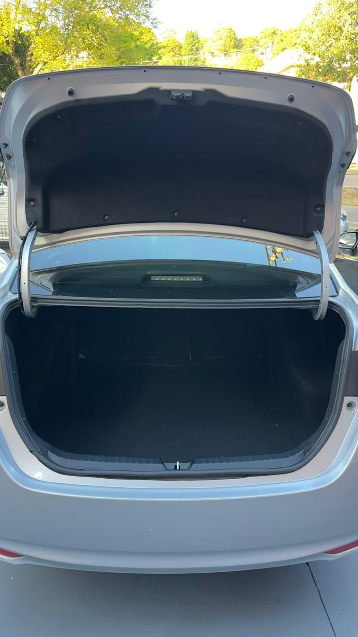 TOYOTA YARIS XL — foto 7