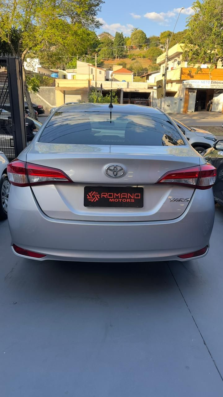 TOYOTA YARIS XL — foto 6