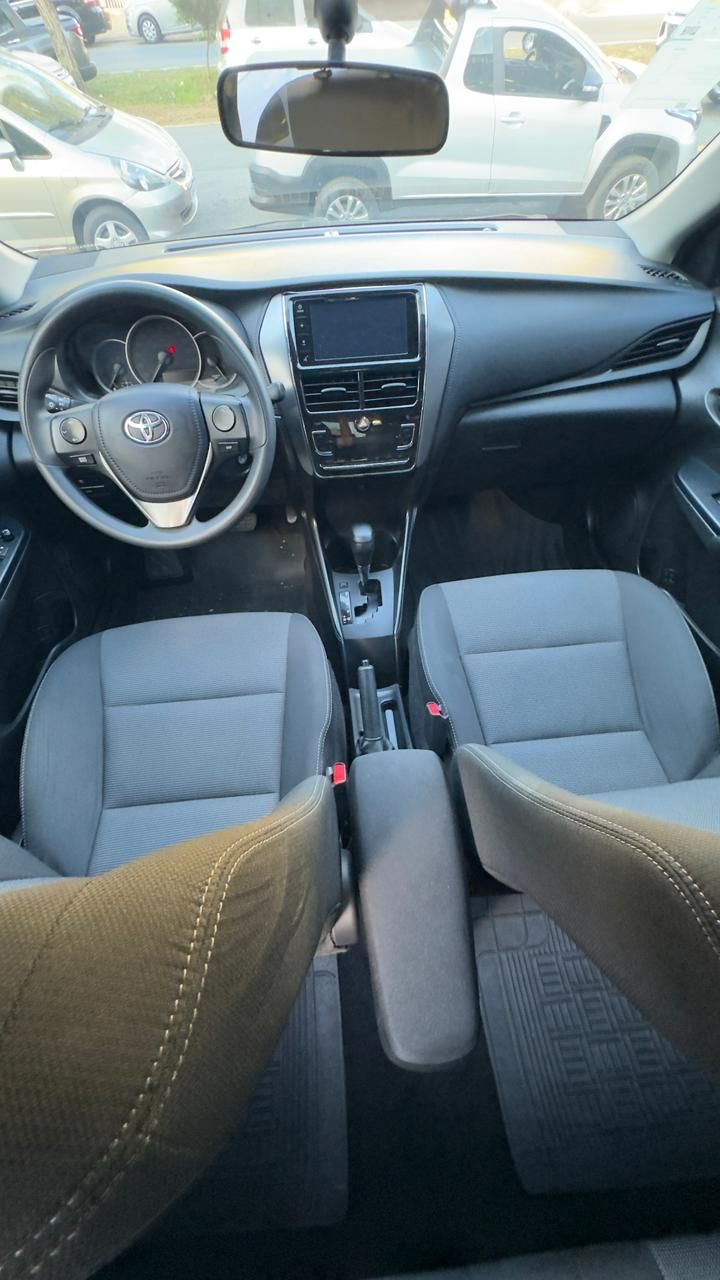 TOYOTA YARIS XL — foto 11